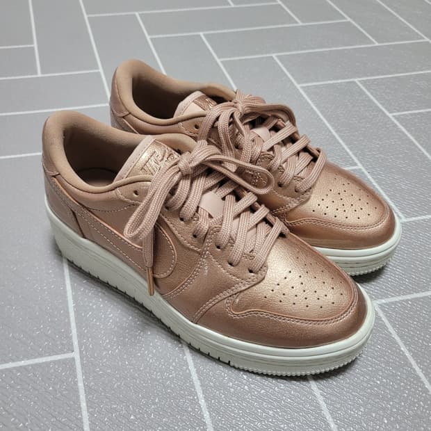 나이키 에어 조던 1 레트로 로우 리프트 팬텀 스니커즈 30