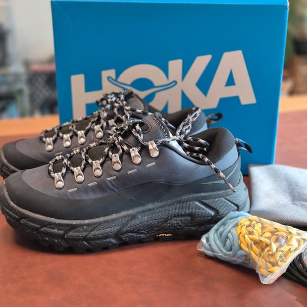 새상품  260 호카토르 서밋 블랙 