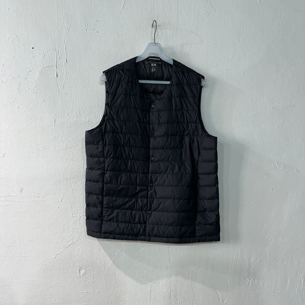 유니클로 울트라라이트다운 경량패딩조끼 L