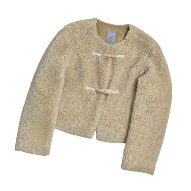 에잇세컨즈 양털 크롭 자켓