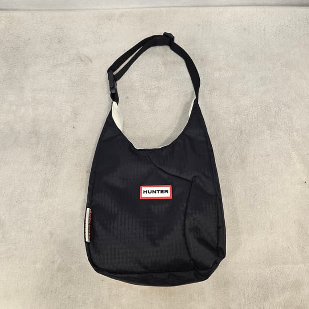 헌터 유시몰 미니 호보백 블랙 토트백