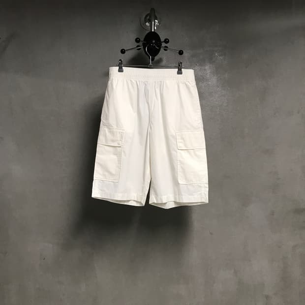 아워레가시 화이트 카고 반바지 48