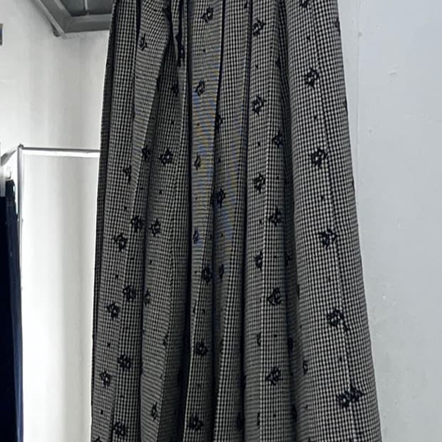 꼼데가르송 스커트