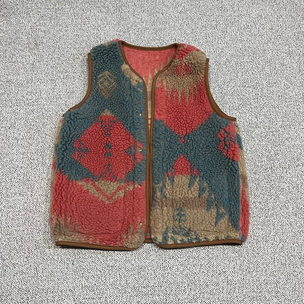 캐피탈 리버시블 베스트