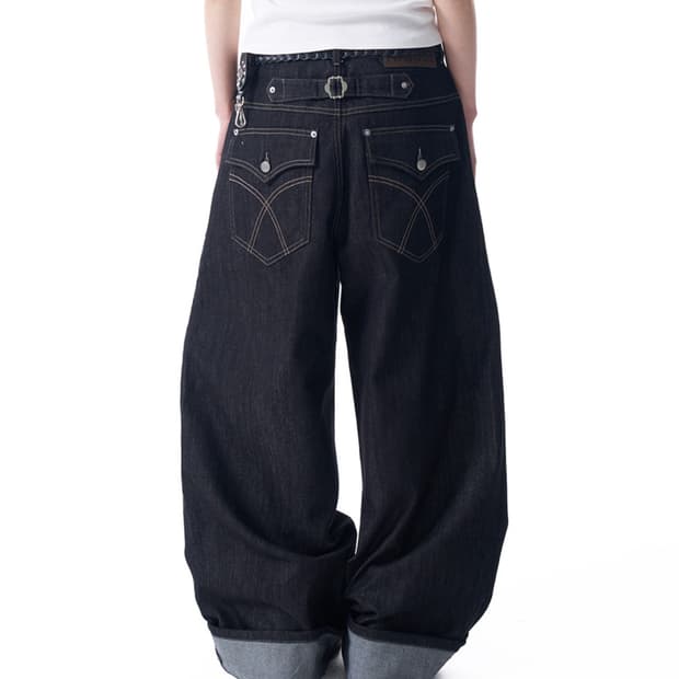 아캄 Cinch Back Denim Pants (Black)