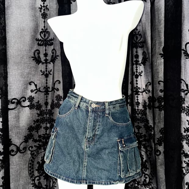 denim cargo mini skirt