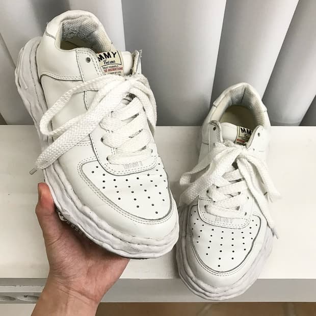 미하라야스히로 OG 웨인 스니커즈