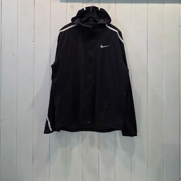 NIKE [나이키] 바람막이 (스우시)