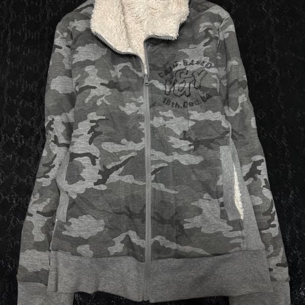 “Vintage” Grey Camo& Fleece reversible Z