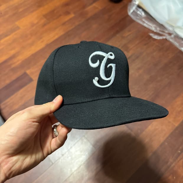 토큰 기프트 TG logo snapback [black]