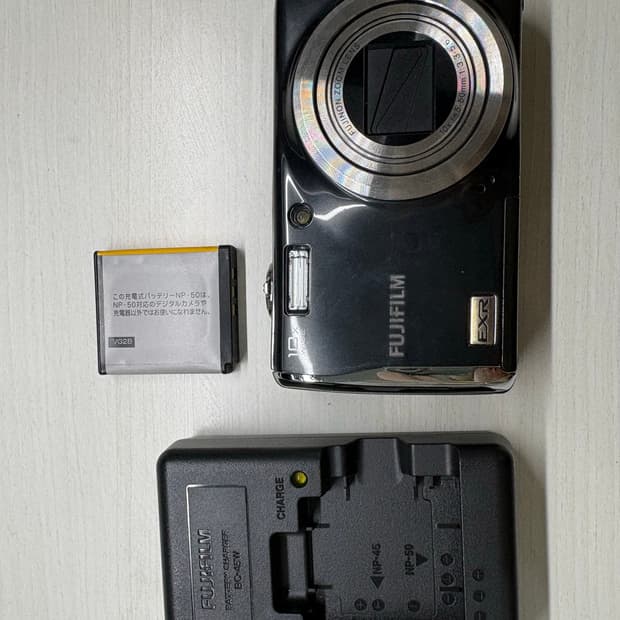 후지필름 파인픽스 f70exr
