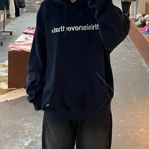 디스이즈네버댓 베이직로고 네이비 후드티 H1828