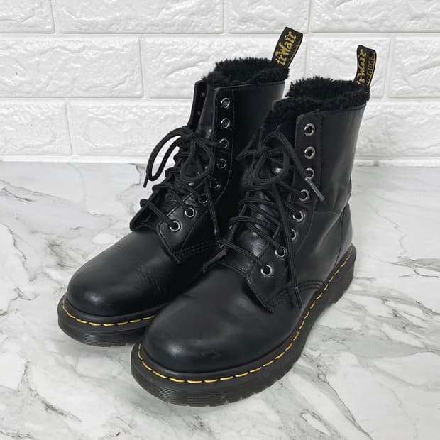 닥터마틴 1460 세레나 퍼부츠 블랙 230 UK4