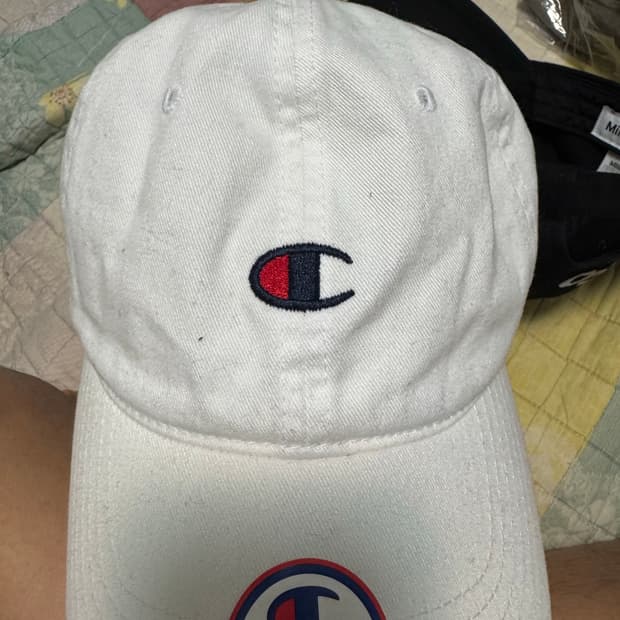 챔피온 흰색 볼캡