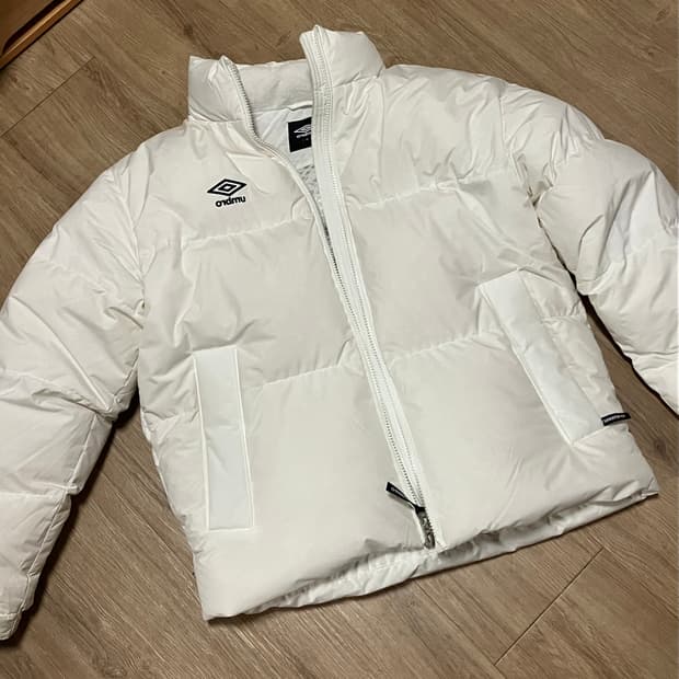 엄브로 패딩 