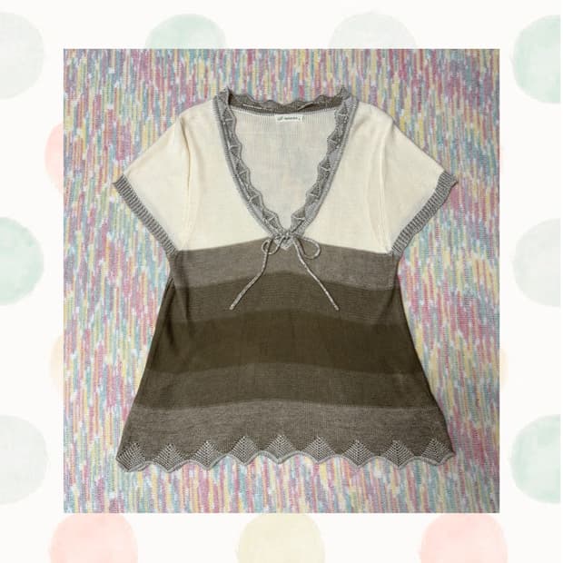 아이보리-브라운 그라데이션 니트 