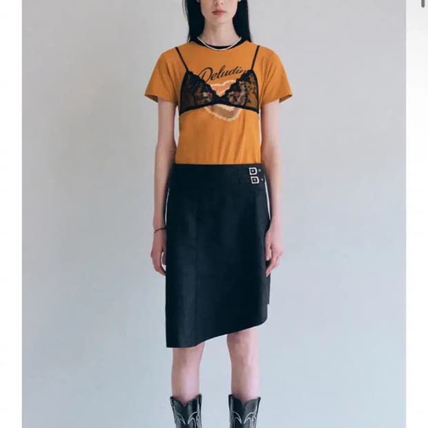 커렌트 빈티지 크랙 버클 스커트