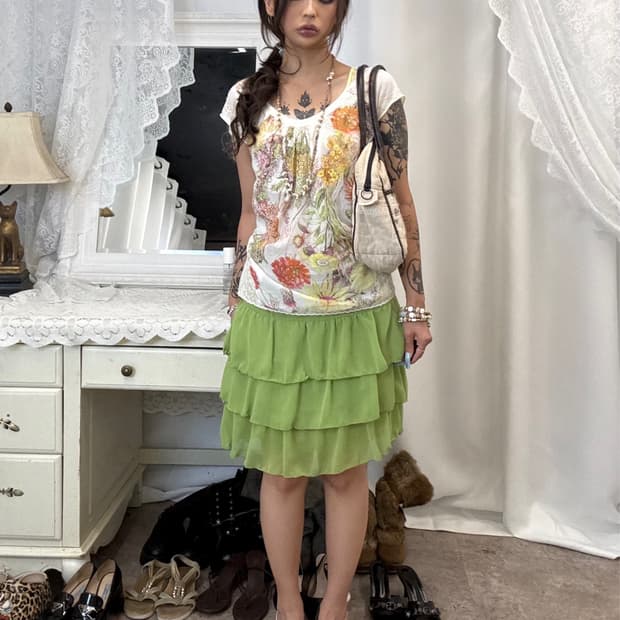 green frill skirt