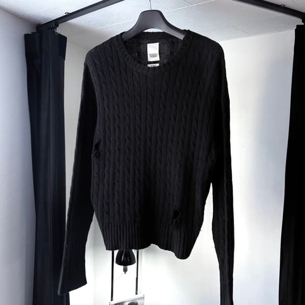 예스터데이 투모로우 케이블 디스트레스 니트