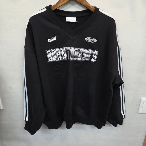 1993 스튜디오 스웻 브이넥 맨투맨 프리