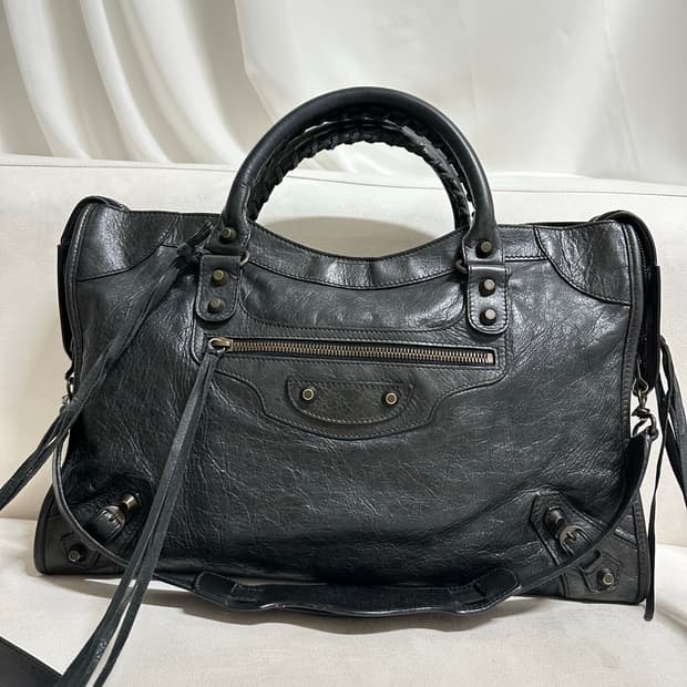 [A 정품] 발렌시아가 시티 모터백 미디움 블랙