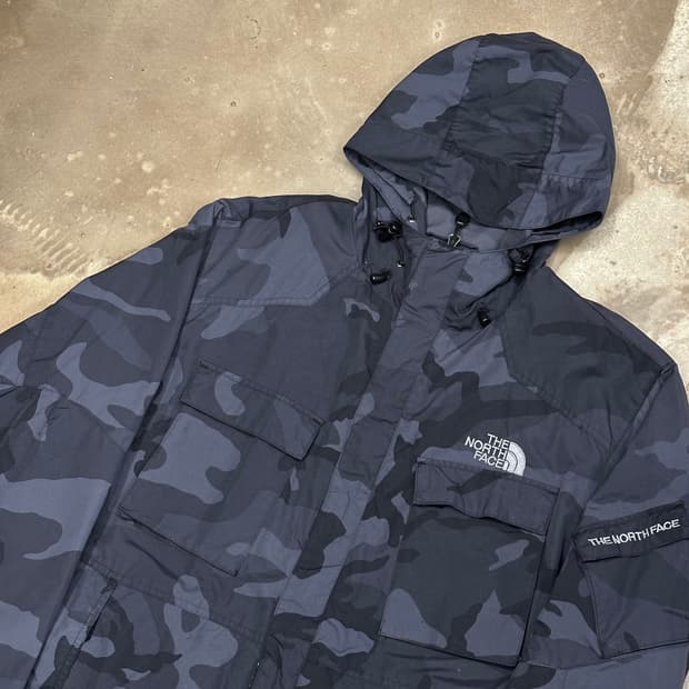 노스페이스 카모플라쥬 후드 바람막이
