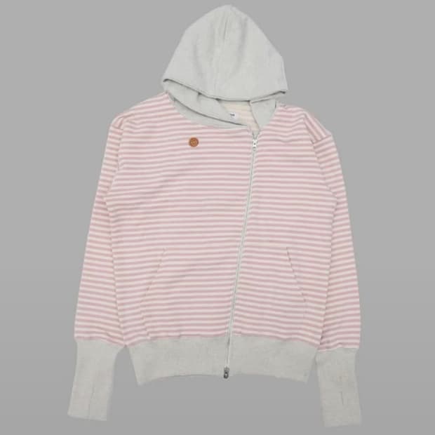 더뮤지엄비지터 후드집업 핑크 사쿠야,모카 착용