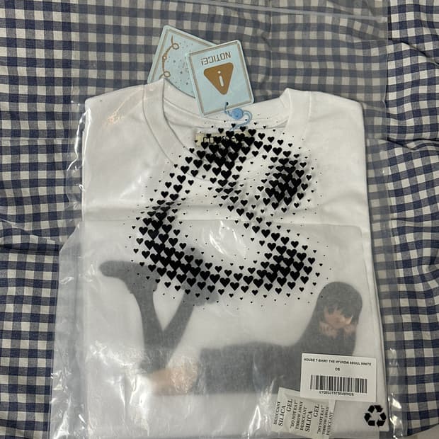 (새상품)코이세이오 더현대 반팔티 