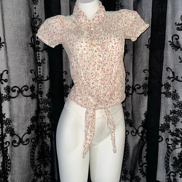 floral tie-front blouse
