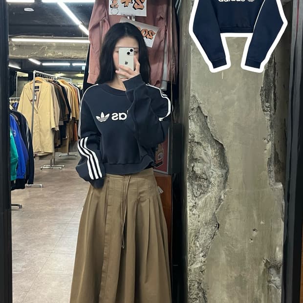 아디다스 크롭 맨투맨 네이비 105 #csz3391