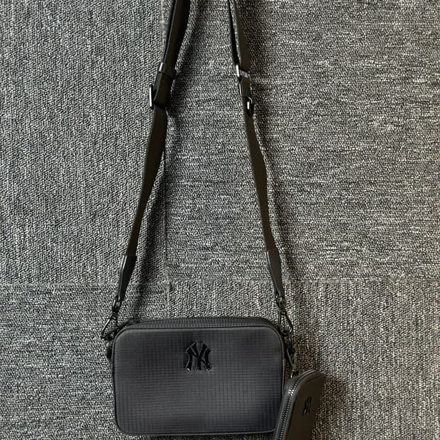 MLB 뉴욕 양키스 크로스백 블랙