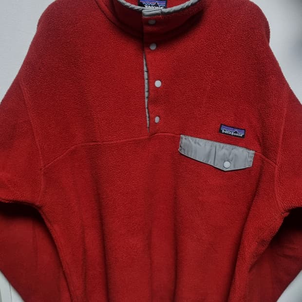 파티고니아 신칠라  레드그레이 m