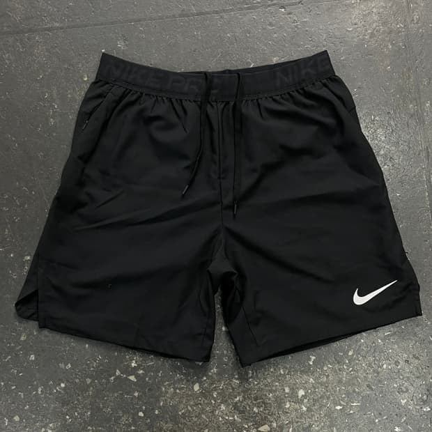 105 나이키 드라이핏 반바지 