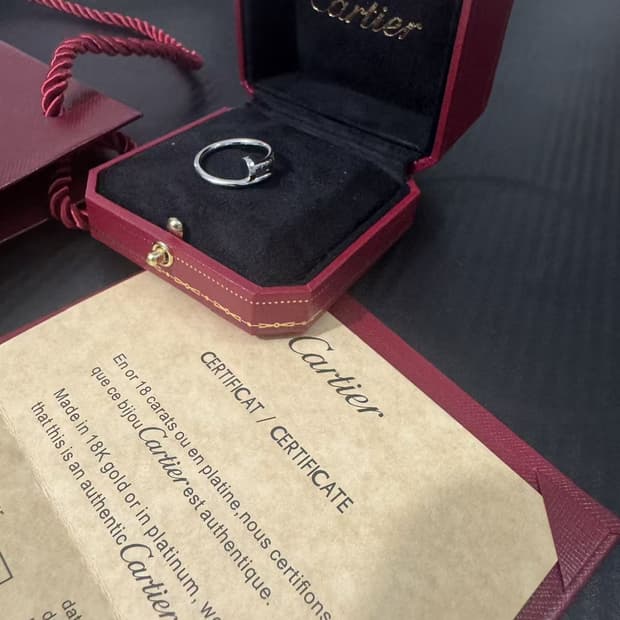 까르띠에 저스트 앵 끌루 화이트골드 링
