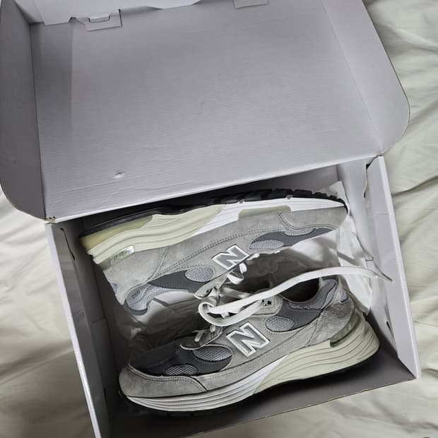 정품 뉴발란스 992 그레이 295. 285~290 스니커즈