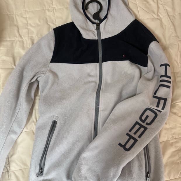 타미힐피거 후리스