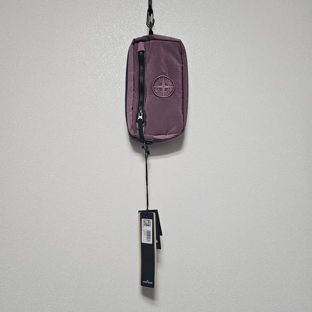 스톤아일랜드 나일론 메탈 파우치 (새상품)