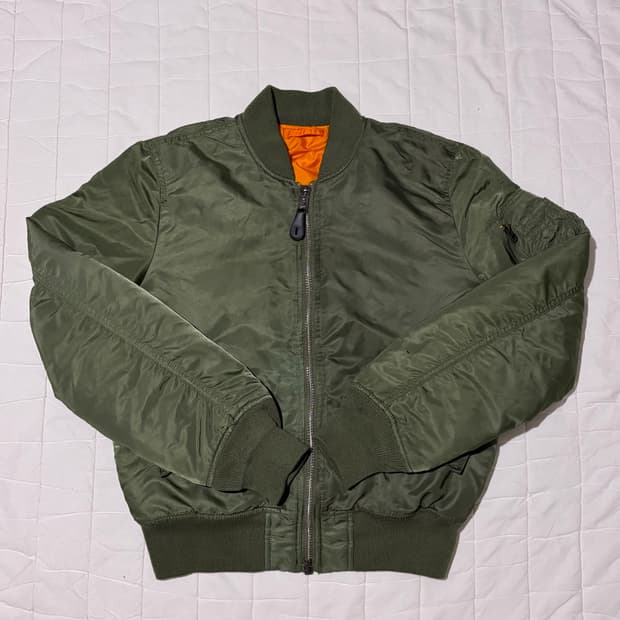 알파인더스트리 MA - 1 플라이트 자켓 세이지 그린 M사이즈(항공점퍼)