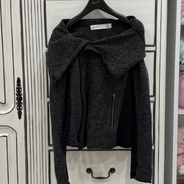 무채색 릭깔 긱시크 라이더 니트