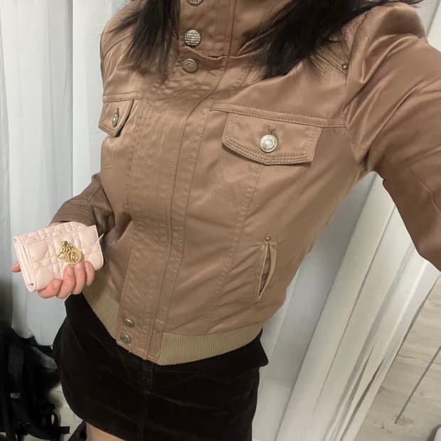 세실맥비 갸루깔 베이지 자켓