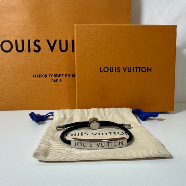 루이비통 스페이스 팔찌 블랙 (OS)