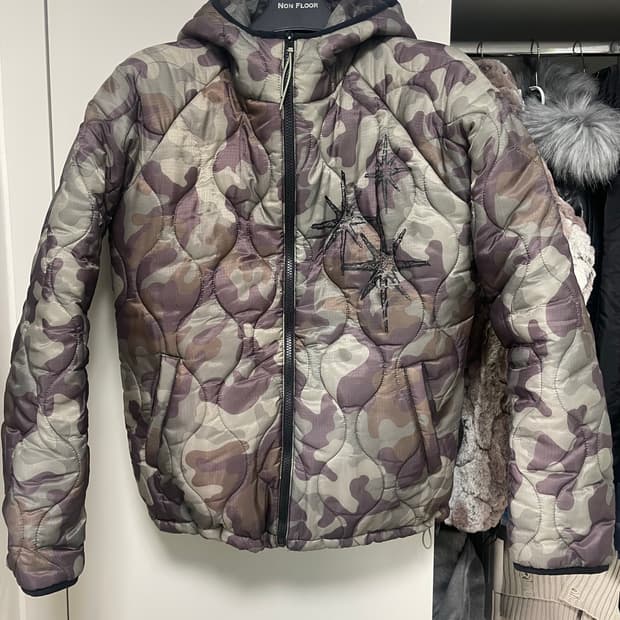 언타이틀 서울 카모 패딩 M