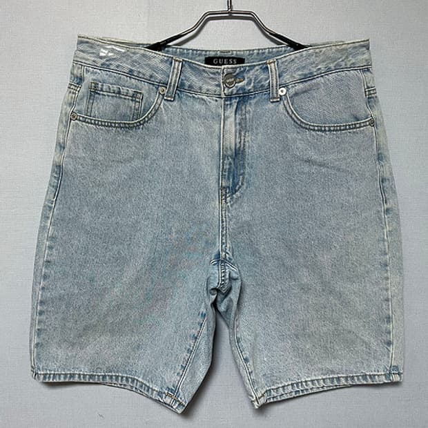 GUESS 게스 남자 연청 워시드 버뮤다 데님 반바지 쇼츠 M 31