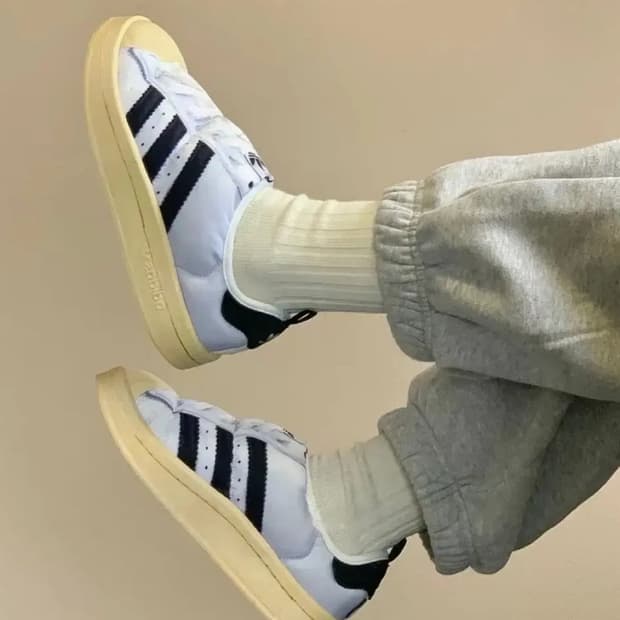 아디다스 빅풋 슈퍼스타 패딩슈즈