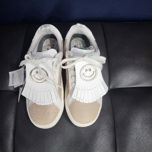 파리게이츠 스마일 태슬 엠보 로고 골프화(새상품)