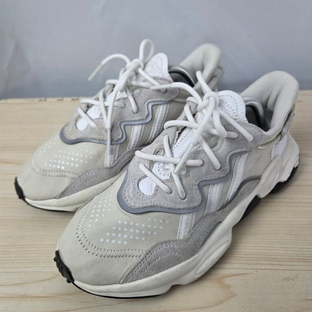 230 아디다스 오즈위고 런닝화 베이지화이트 운동화