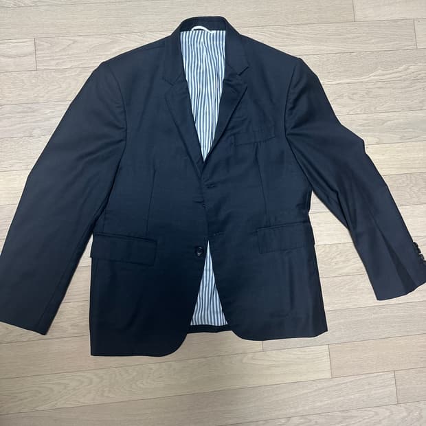 베베옴므 톰브라운맛 차콜 수트 