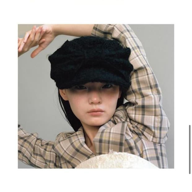 어썸니즈 리본 벨보이 캡 울블랙