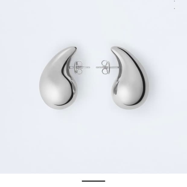 보테가베네타 미니 드롭 이어링