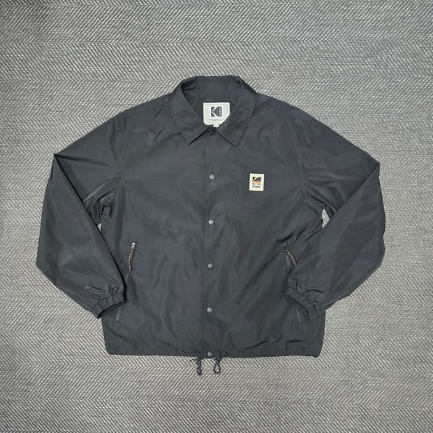 코닥 에센셜 패커블 자켓 블랙